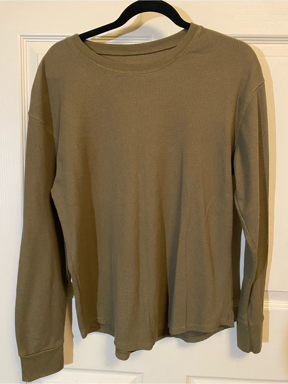 Time and Tru Olive Waffle Knit Long Sleeve Top